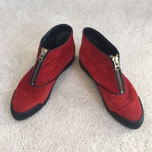 Charles Jourdan ‘Avant Garde’ Red Suede Ankle Booties - Water Resistant - EUC